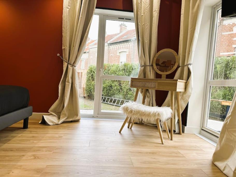 Loft O'Chalet - 10 Min Gare - Parking Prive Amiens Exteriör bild